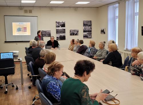 Презентация книги Ф. А. Селезнева “Нижегородские маршруты российских императоров”.