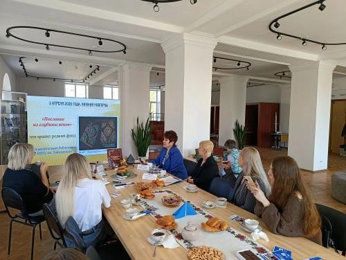 Фундаментальную библиотеку посетили нижегородские блогеры