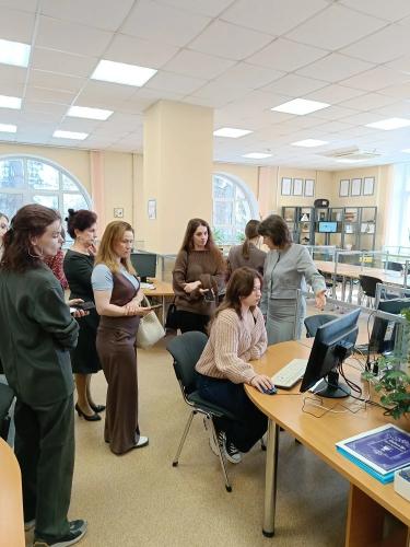 Фундаментальную библиотеку посетили нижегородские блогеры